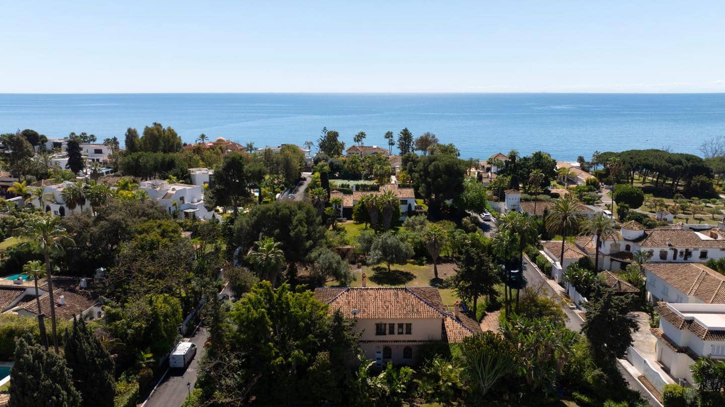 4 chambre Villa/Maison à vendre à El Paraiso avec piscine garage - 2 000 000 € (Ref: 9201526)