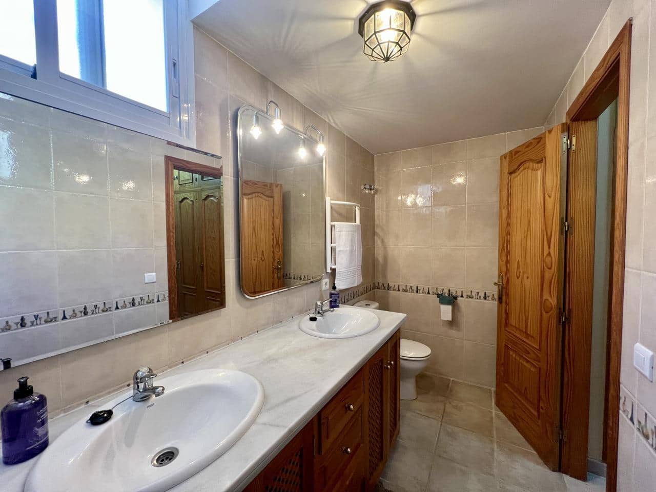 6 soveværelse Villa til salg i Estepona med swimmingpool garage - € 1.190.000 (Ref: 9235301)