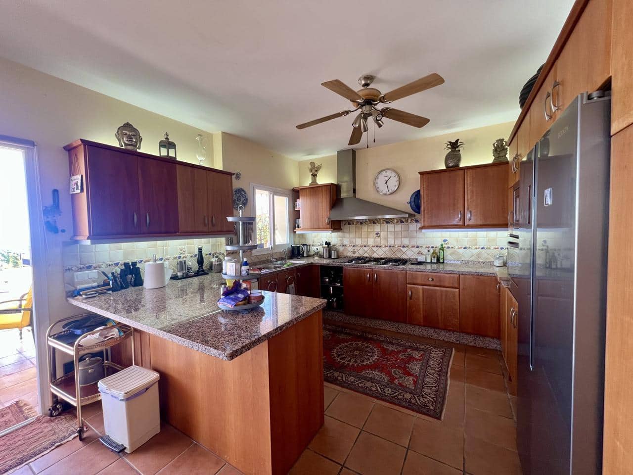 6 soveværelse Villa til salg i Estepona med swimmingpool garage - € 1.190.000 (Ref: 9235301)