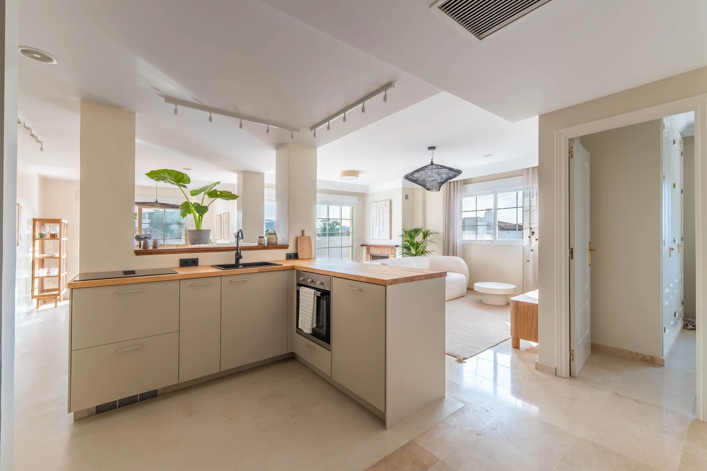 3 Zimmer Wohnung zu verkaufen in Marbella mit Garage - 750.000 € (Ref: 9386019)