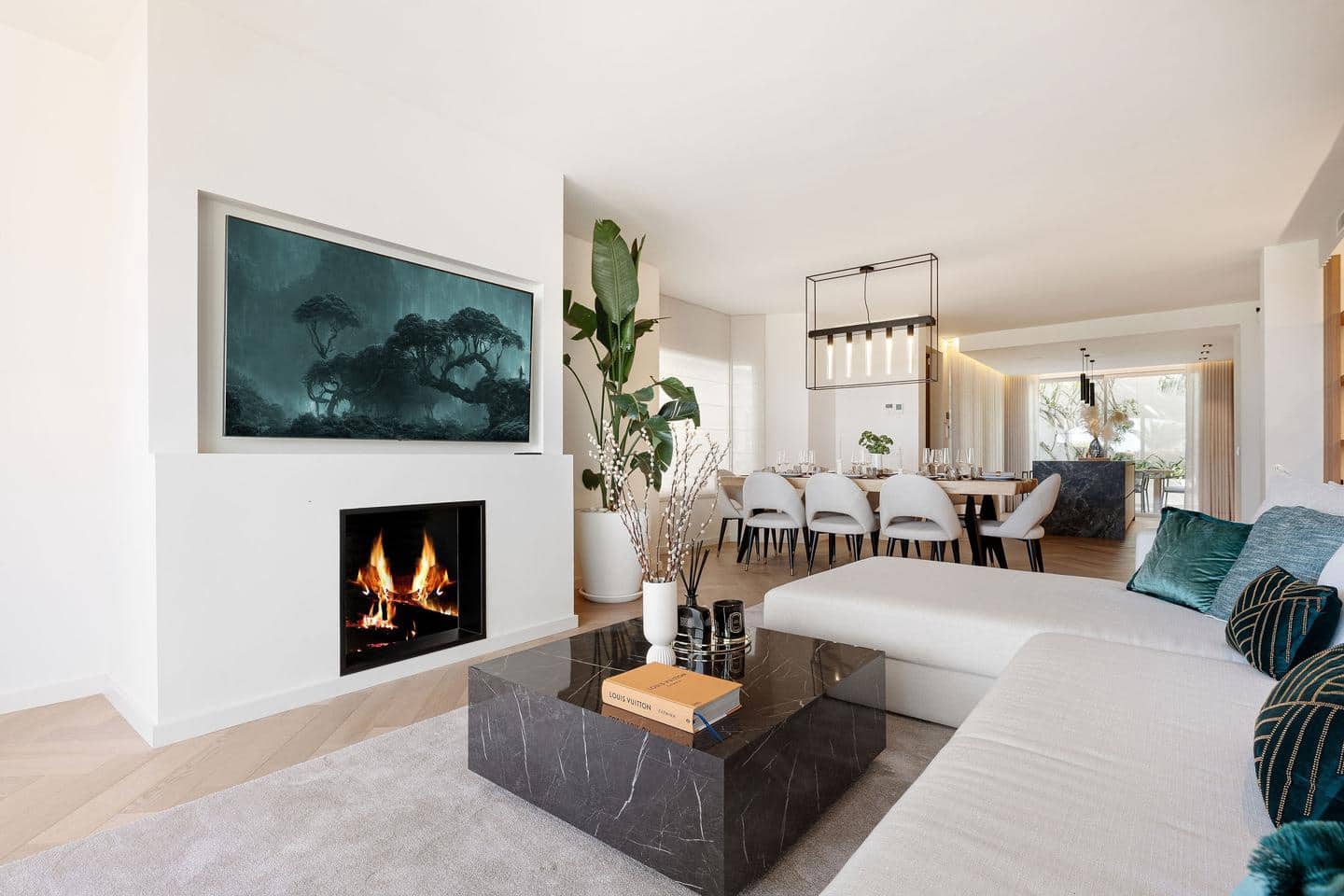 4 sypialnia Willa na sprzedaż w Marbella z basenem garażem - 1 650 000 € (Ref: 9394316)