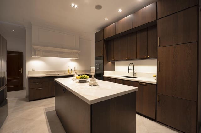 4 sypialnia Willa na sprzedaż w Marbella z garażem - 4 500 000 € (Ref: 9394318)