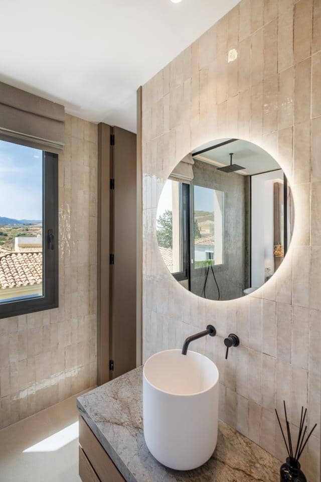 4 chambre Villa/Maison à vendre à El Paraiso avec piscine garage - 2 325 000 € (Ref: 9394320)