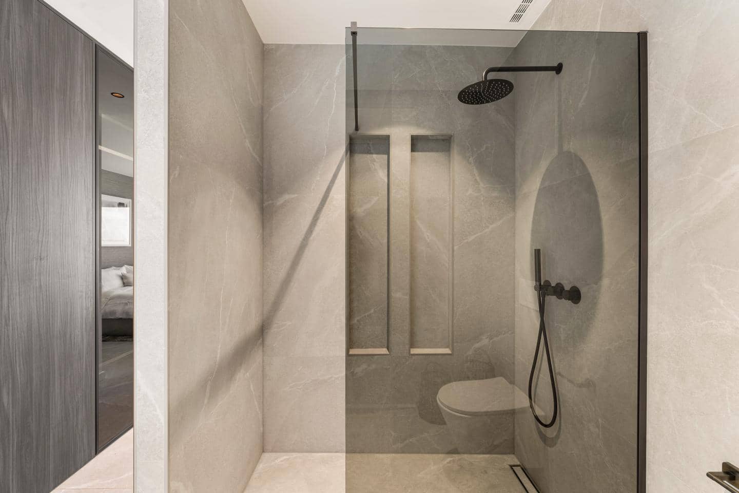 3 sypialnia Mieszkanie na sprzedaż w Benahavis z basenem garażem - 1 350 000 € (Ref: 9394321)