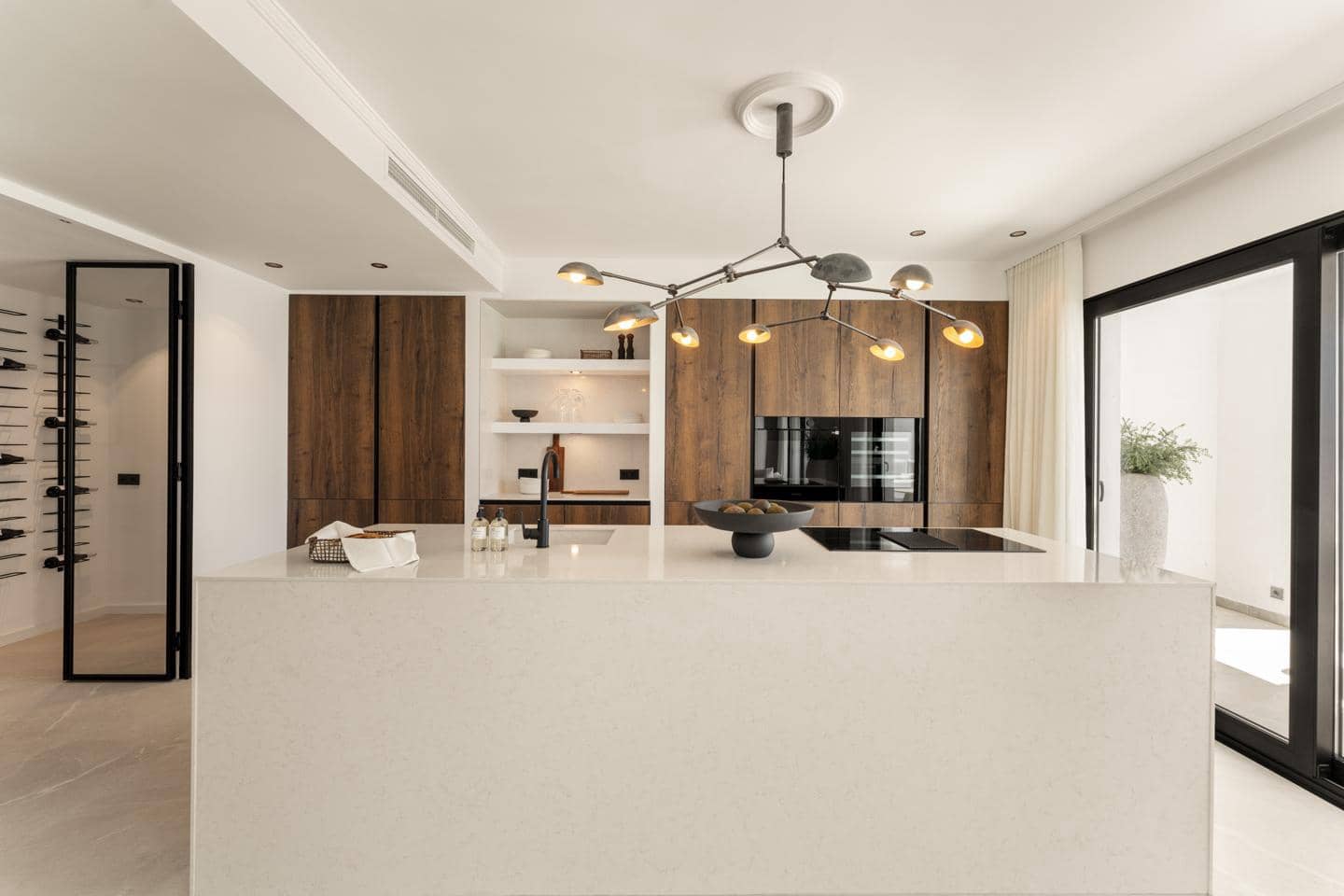 3 sypialnia Mieszkanie na sprzedaż w Benahavis z basenem garażem - 1 350 000 € (Ref: 9394321)