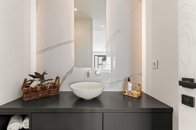 3 slaapkamer Flat te koop in La Quinta, Benahavís met garage - € 2.149.000 (Ref: 9394322)