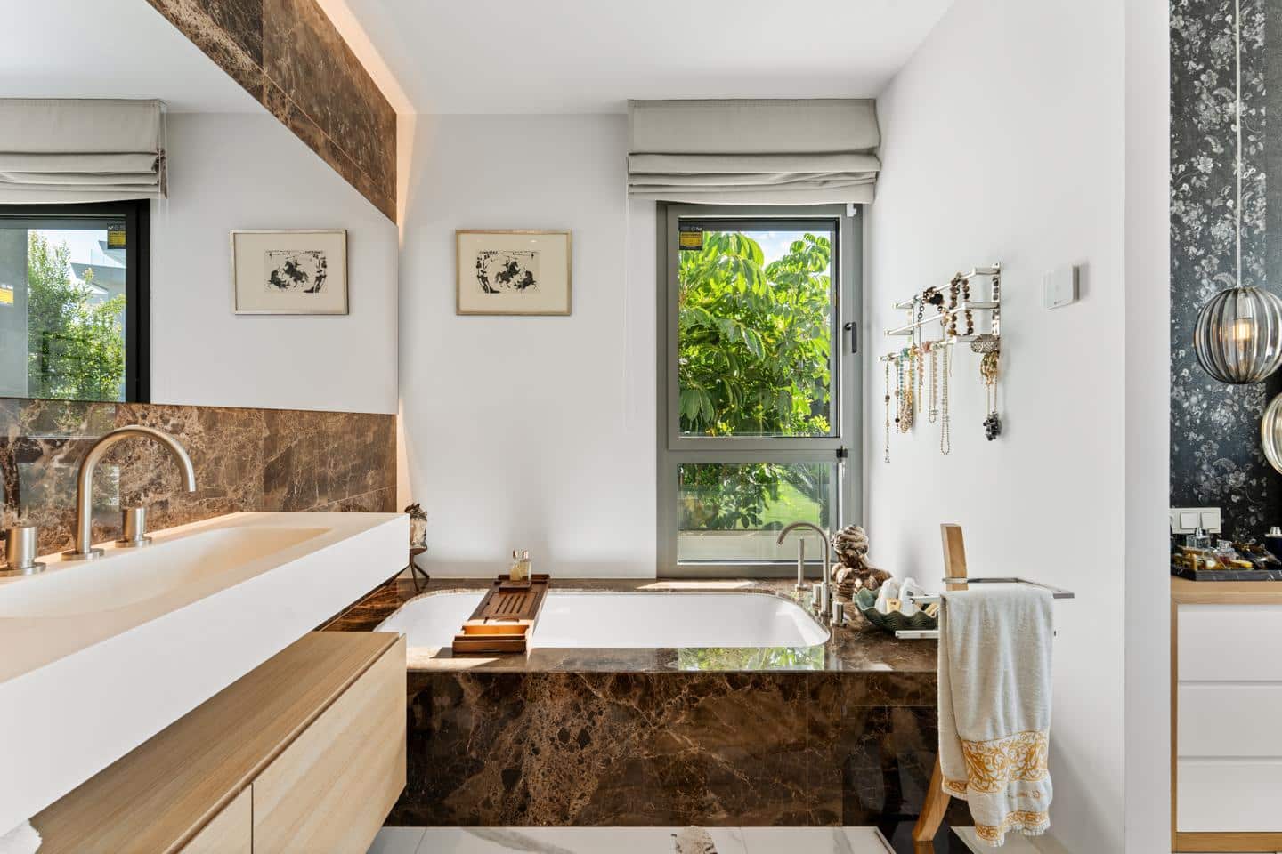 3 slaapkamer Flat te koop in Benahavis met garage - € 2.149.000 (Ref: 9394322)