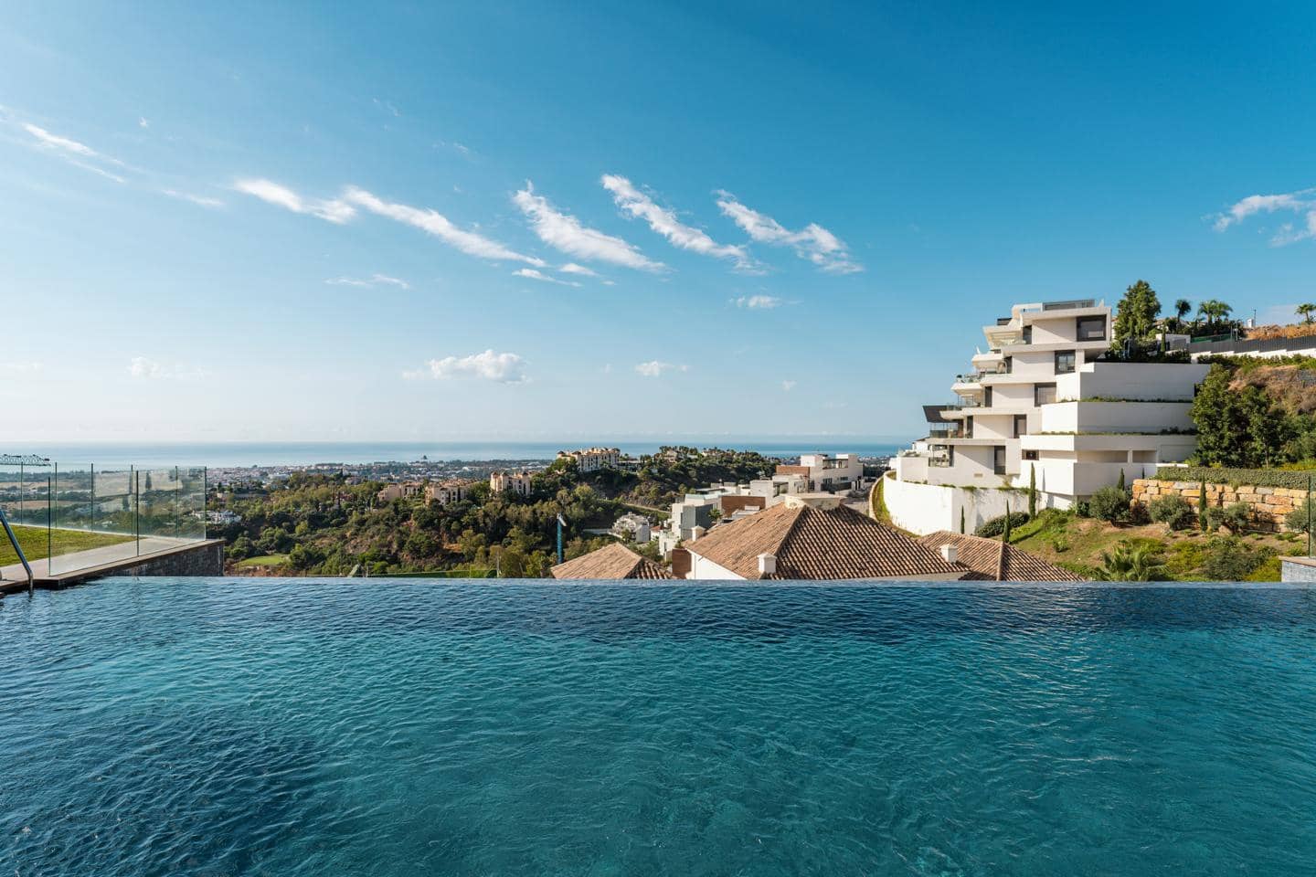 3 slaapkamer Flat te koop in Benahavis met garage - € 2.149.000 (Ref: 9394322)