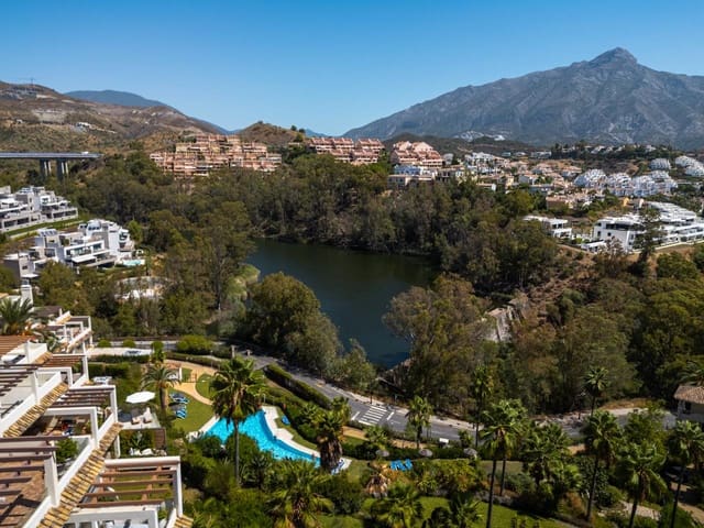 3 Zimmer Wohnung zu verkaufen in Los Naranjos, Marbella mit Garage - 1.195.000 € (Ref: 9394323)