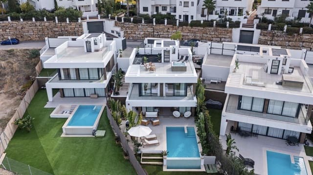 6 sypialnia Willa na sprzedaż w La Concha - Resina Golf, Estepona z basenem garażem - 1 495 000 € (Ref: 9396852)