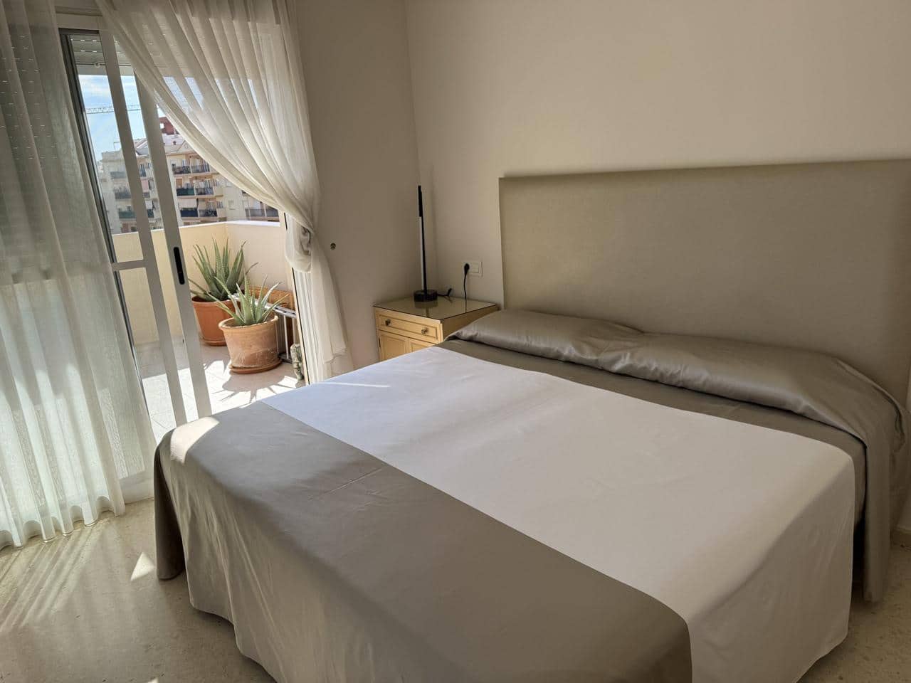 4 chambre Appartement à vendre à Estepona avec garage - 790 000 € (Ref: 9409838)