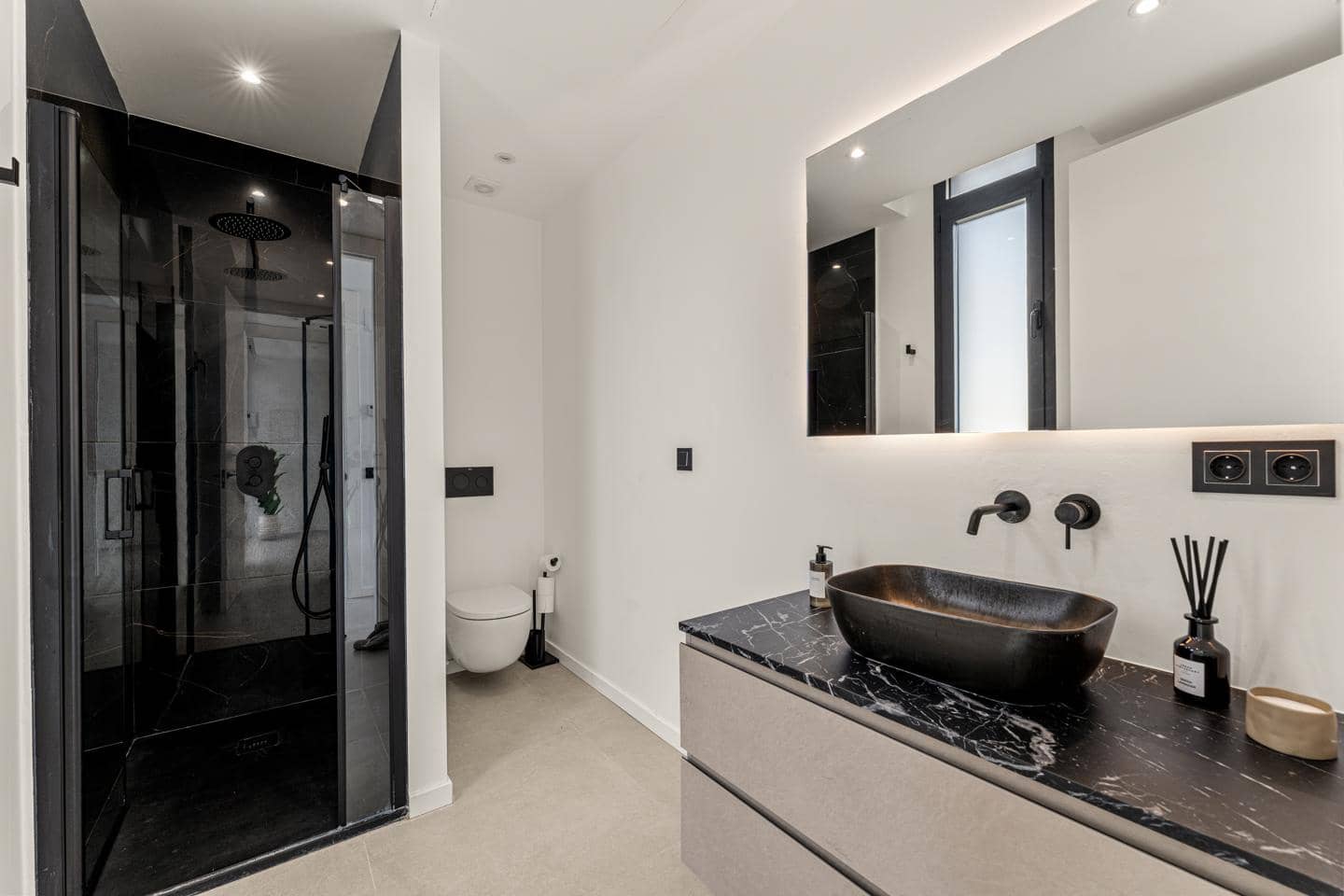 5 camera da letto Villa in vendita in El Paraiso con piscina garage - 1.790.000 € (Rif: 9417799)