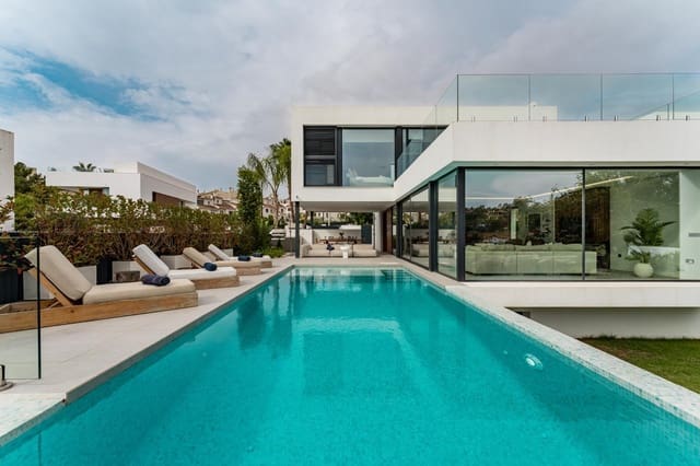 5 slaapkamer Villa te koop in El Paraiso, Estepona met zwembad garage - € 1.790.000 (Ref: 9417799)