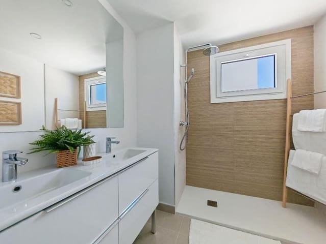 2 sovrum Lägenhet till salu i Cancelada, Estepona med garage - 443 800 € (Ref: 9417801)