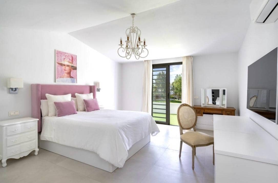 4 soveværelse Villa til salg i San Pedro de Alcantara med swimmingpool garage - € 2.900.000 (Ref: 9449336)