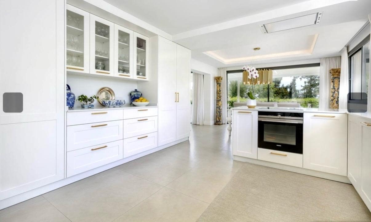 4 soveværelse Villa til salg i San Pedro de Alcantara med swimmingpool garage - € 2.900.000 (Ref: 9449336)