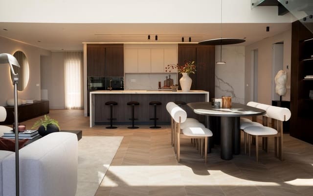 3 makuuhuone Asunto myytävänä paikassa Las Brisas, Marbella mukana 
autotalli - 2 695 000 € (Ref: 9489972)