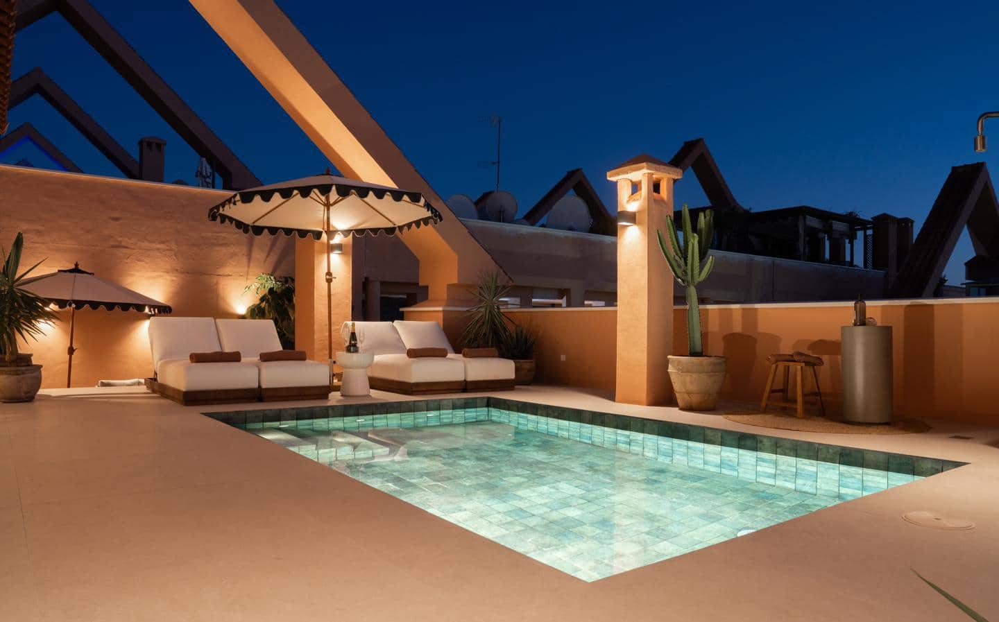 3 makuuhuone Asunto myytävänä paikassa Marbella mukana 
autotalli - 2 695 000 € (Ref: 9489972)