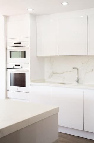 Chalet de 4 habitaciones en El Paraíso, Benahavís en venta con piscina garaje - 1.495.000 € (Ref: 9489974)