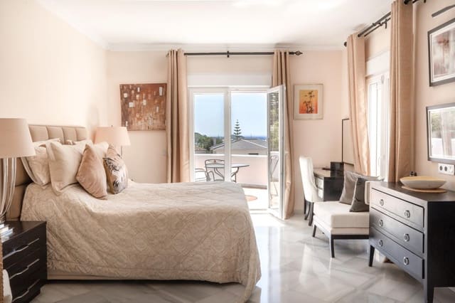 Chalet de 4 habitaciones en El Paraíso, Benahavís en venta con piscina garaje - 1.495.000 € (Ref: 9489974)