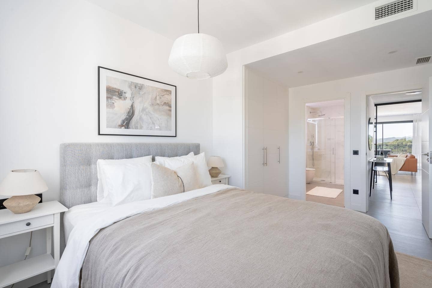 Piso de 3 habitaciones en Estepona en venta con garaje - 925.000 € (Ref: 9489975)