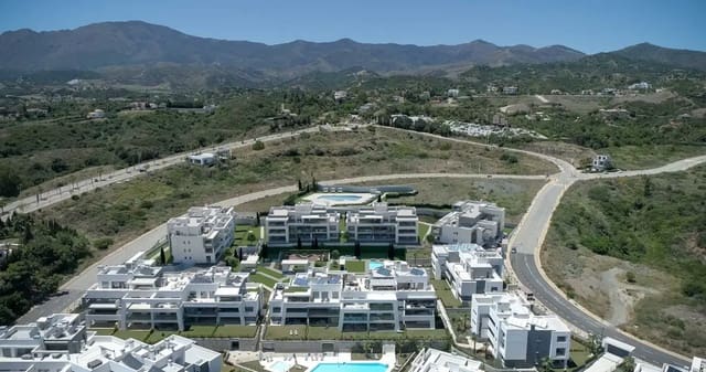 2 chambre Appartement à vendre à El Velerín, Estepona avec garage - 407 000 € (Ref: 9489985)