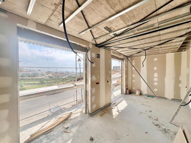 4 bedroom Villa for sale in Valle Romano Golf, Estepona with pool garage - € 730,000 (Ref: 9503127)