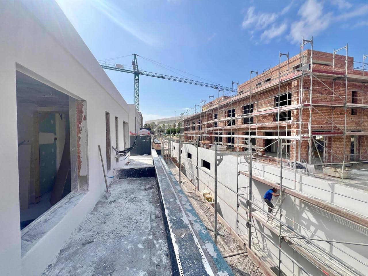 4 bedroom Villa for sale in Estepona with pool garage - € 730,000 (Ref: 9503127)