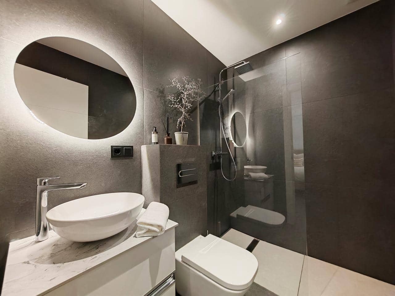 5 slaapkamer Villa te koop in Estepona met garage - € 1.690.000 (Ref: 9517914)