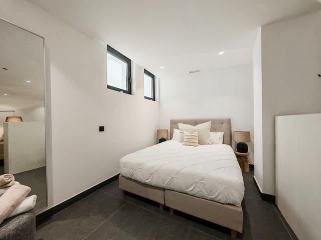 5 slaapkamer Villa te koop in Valle Romano Golf, Estepona met garage - € 1.690.000 (Ref: 9517914)