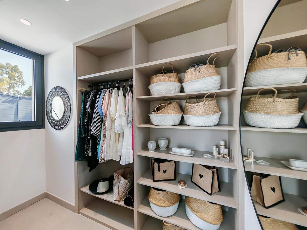 5 slaapkamer Villa te koop in Estepona met garage - € 1.690.000 (Ref: 9517914)