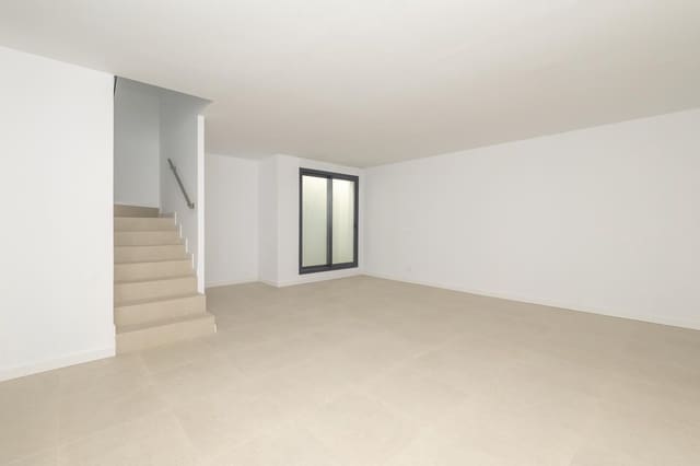 4 bedroom Villa for sale in Nueva Atalaya, Estepona with pool garage - € 1,050,000 (Ref: 9550108)