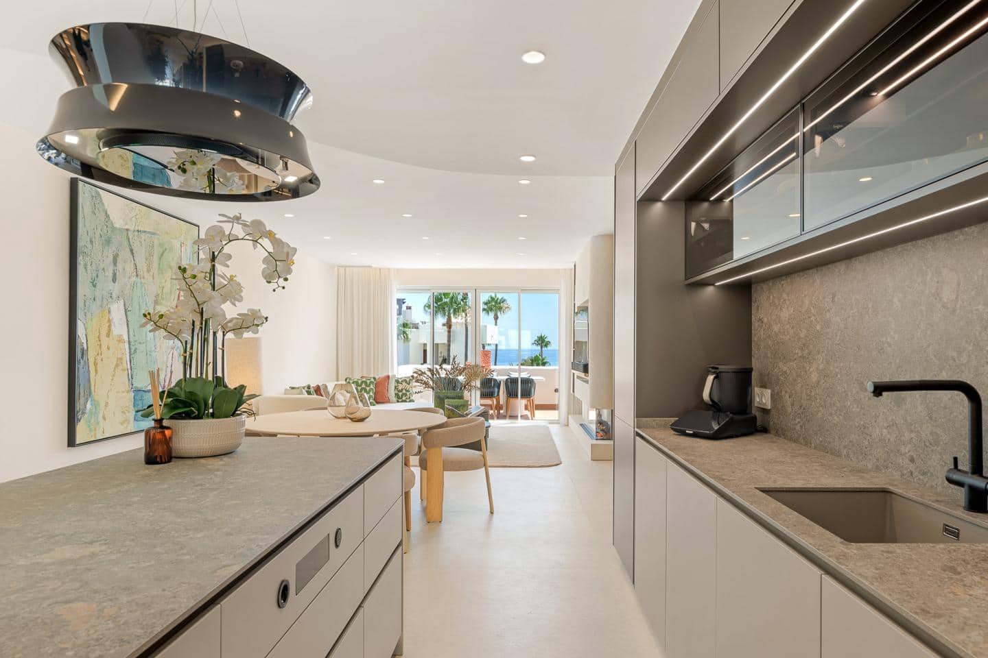 3 sypialnia Mieszkanie na sprzedaż w Estepona z garażem - 2 695 000 € (Ref: 9559299)