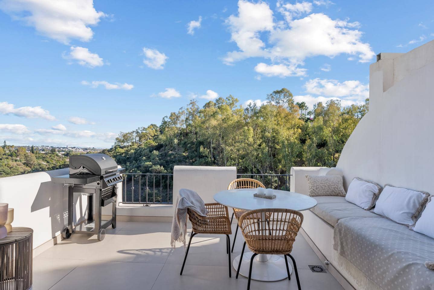 3 sovrum Lägenhet till salu i Benahavis med garage - 599 000 € (Ref: 9559499)