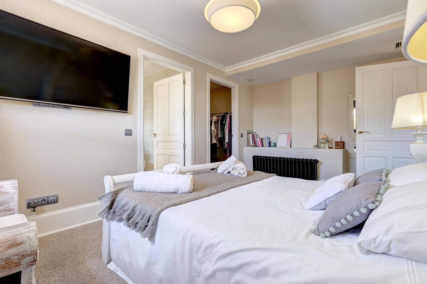 Chalet de 4 habitaciones en Casares en venta con piscina - 2.250.000 € (Ref: 9628185)