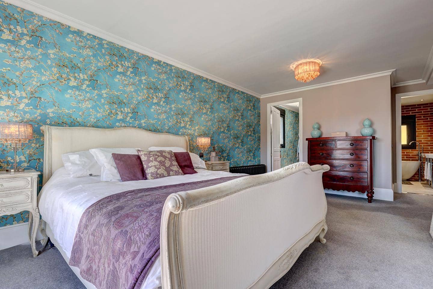 Chalet de 4 habitaciones en Casares en venta con piscina - 2.250.000 € (Ref: 9628185)