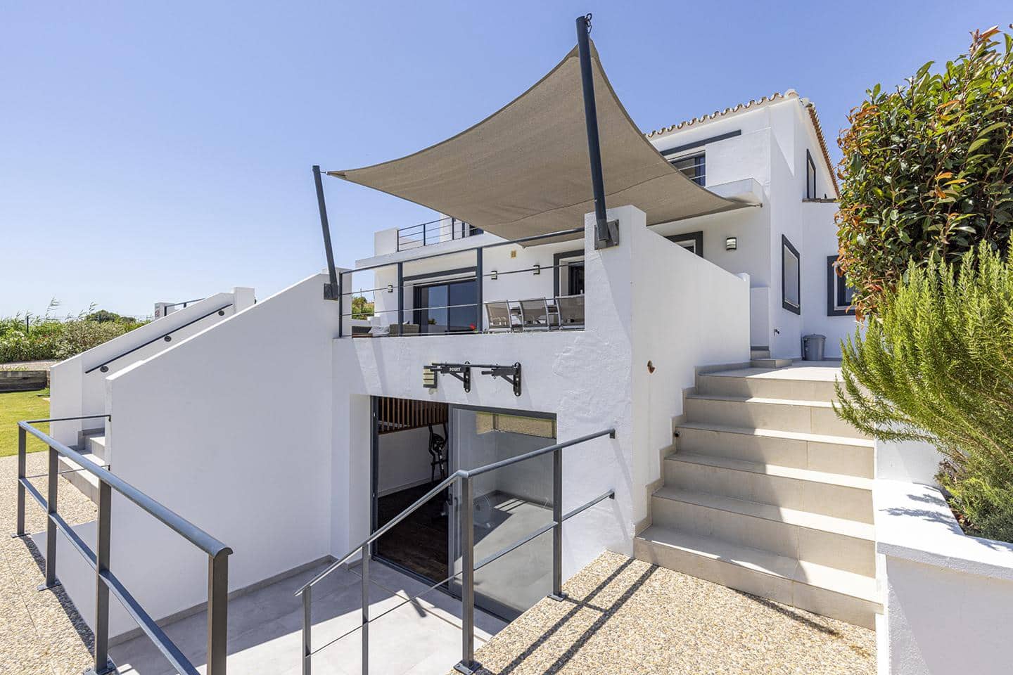 Chalet de 4 habitaciones en Casares en venta con piscina - 2.250.000 € (Ref: 9628185)