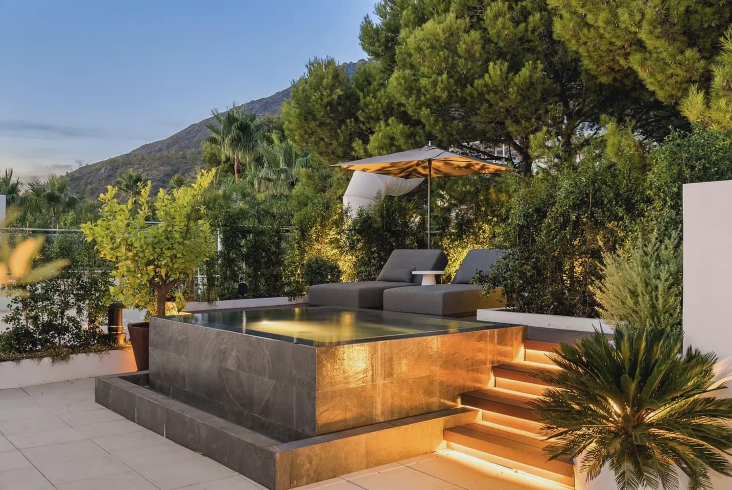 3 Zimmer Villa zu verkaufen in Marbella mit Pool Garage - 3.850.000 € (Ref: 9669369)