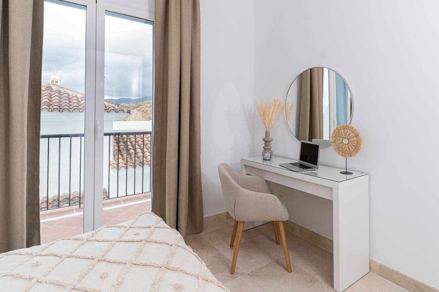 3 sovrum Lägenhet till salu i Benahavis med garage - 569 000 € (Ref: 9669370)