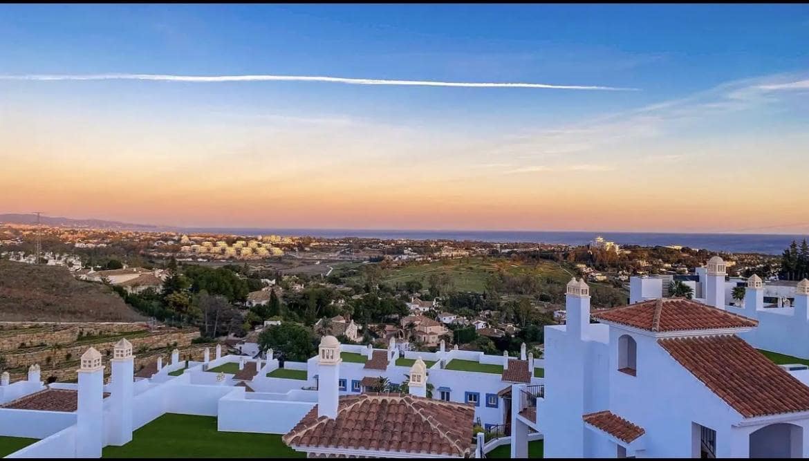 3 sovrum Lägenhet till salu i Benahavis med garage - 569 000 € (Ref: 9669370)