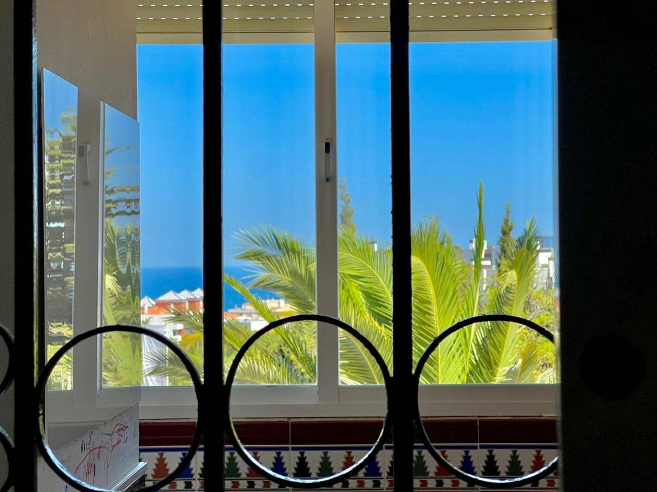 6 sovrum Villa till salu i Estepona med pool garage - 1 490 000 € (Ref: 9669371)