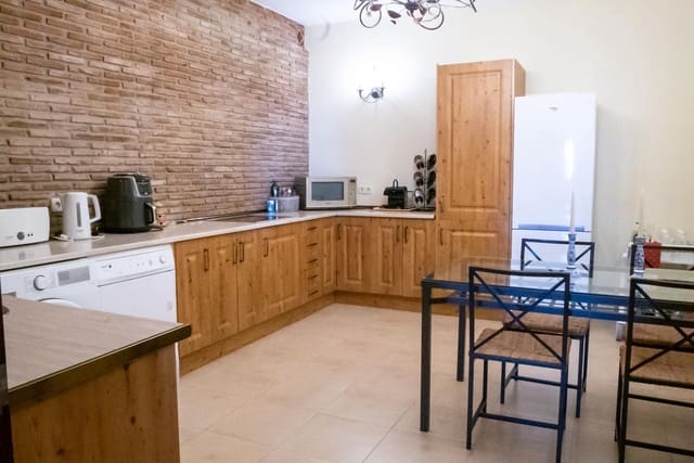 6 sovrum Villa till salu i Altos de Estepona, Estepona med pool garage - 1 150 000 € (Ref: 9669372)