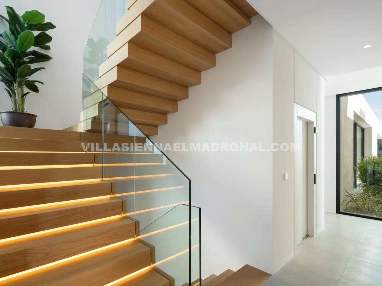 8 Zimmer Villa zu verkaufen in El Madronal mit Garage - 11.500.000 € (Ref: 9669375)