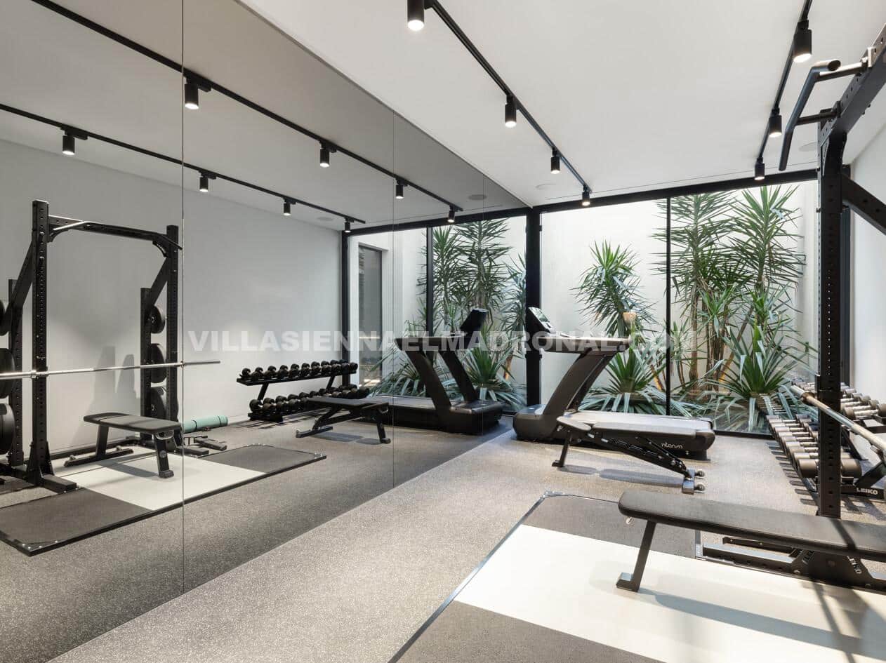 8 Zimmer Villa zu verkaufen in El Madronal mit Garage - 11.500.000 € (Ref: 9669375)