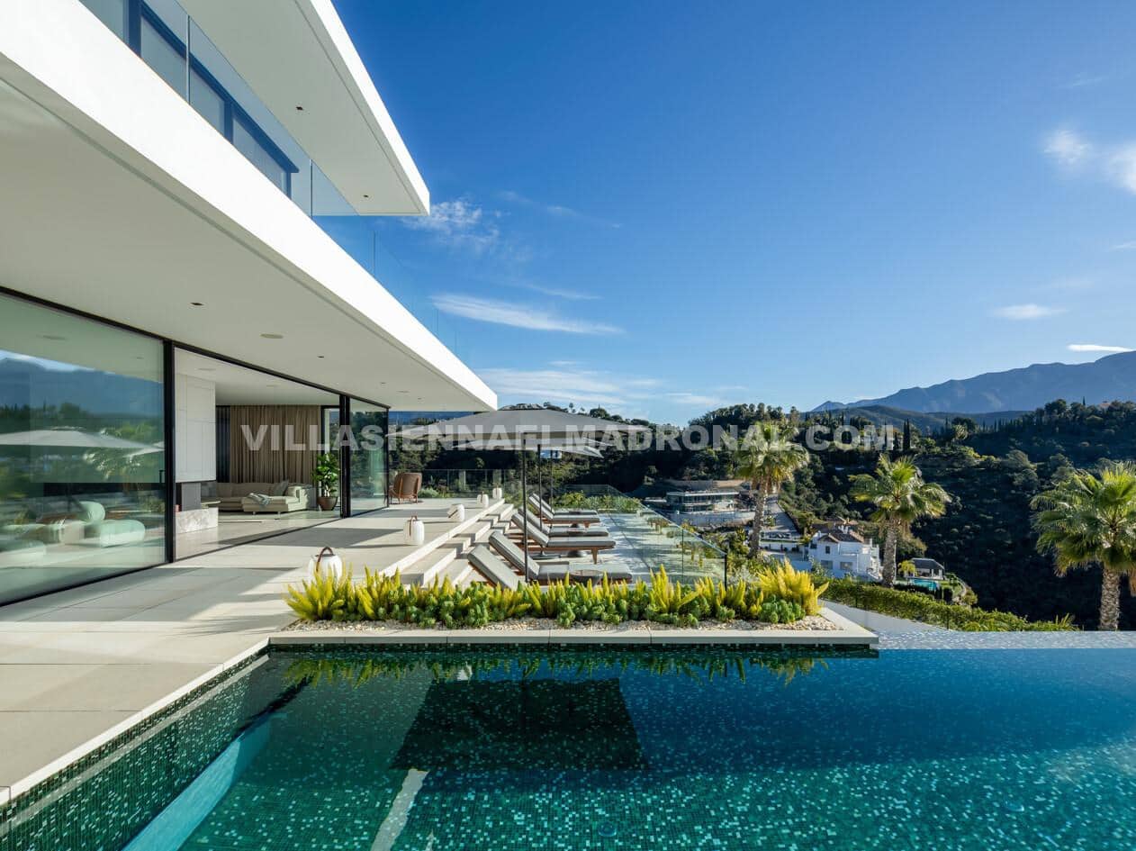 8 Zimmer Villa zu verkaufen in El Madronal mit Garage - 11.500.000 € (Ref: 9669375)