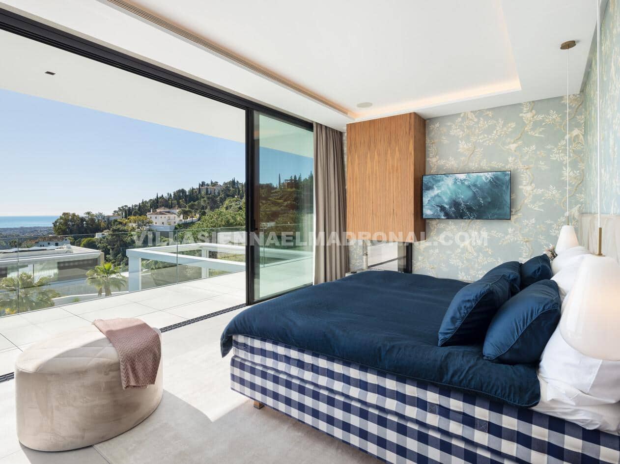 8 Zimmer Villa zu verkaufen in El Madronal mit Garage - 11.500.000 € (Ref: 9669375)