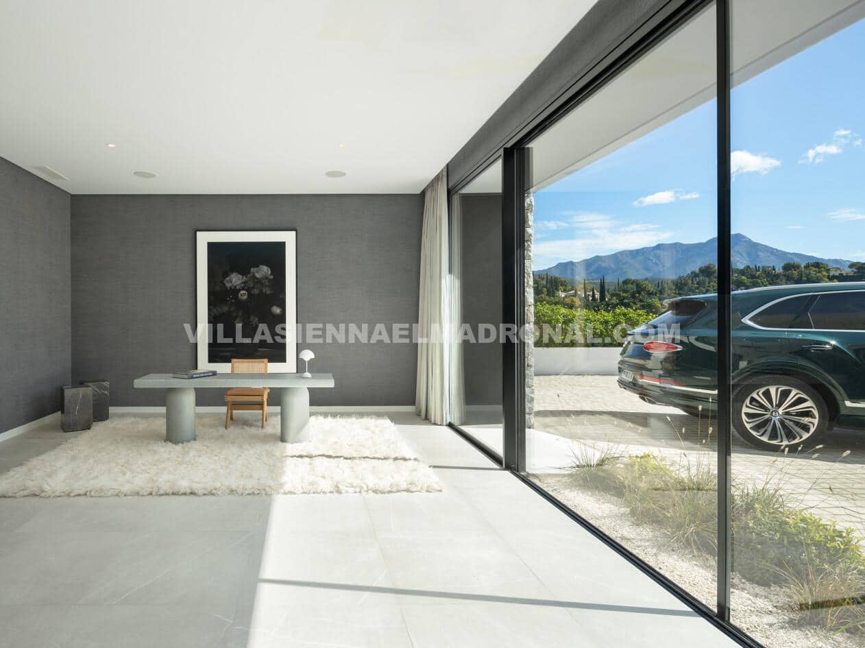 8 Zimmer Villa zu verkaufen in El Madronal mit Garage - 11.500.000 € (Ref: 9669375)