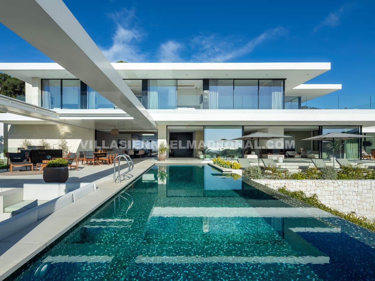 8 Zimmer Villa zu verkaufen in El Madronal mit Garage - 11.500.000 € (Ref: 9669375)