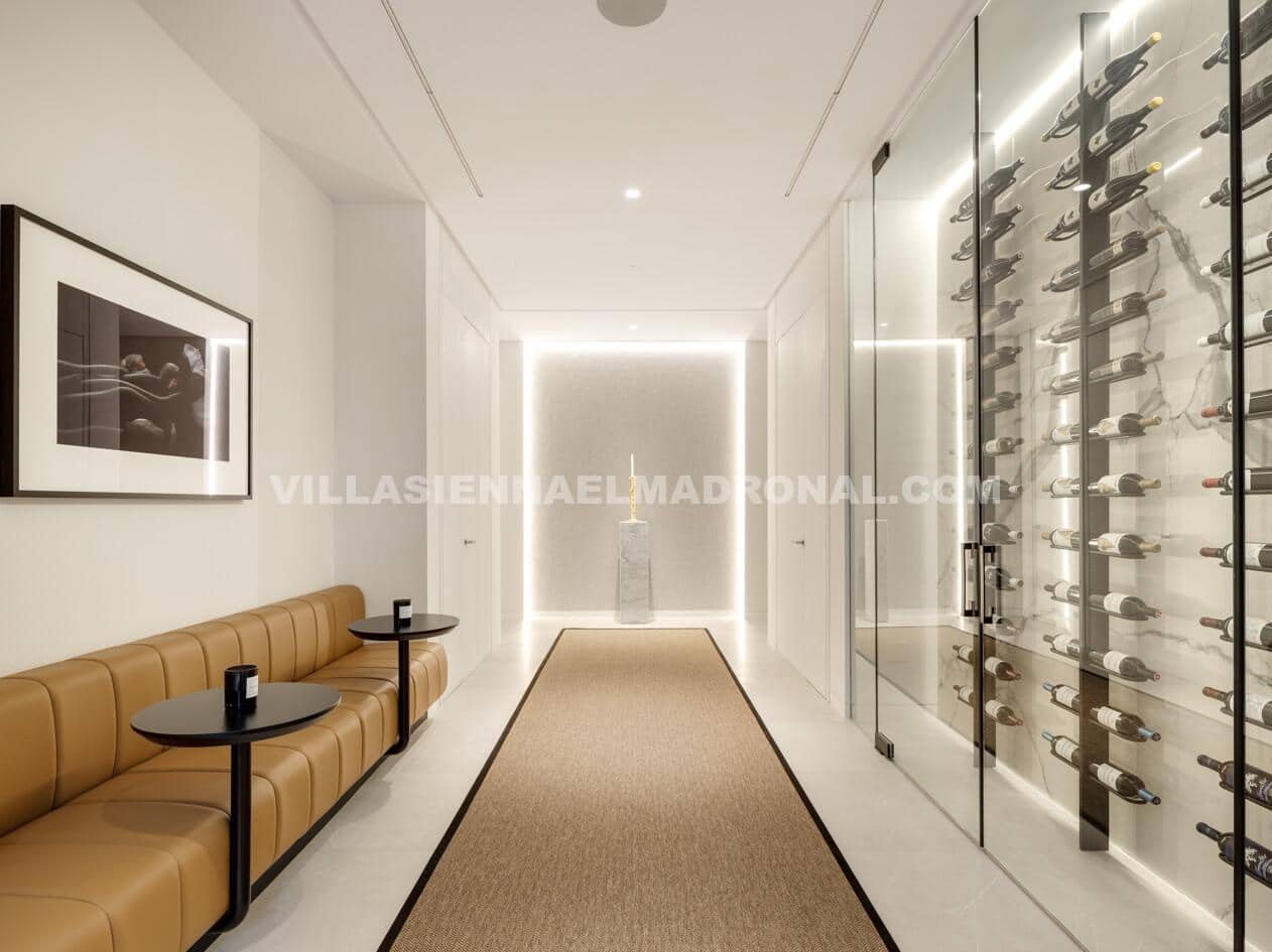 8 Zimmer Villa zu verkaufen in El Madronal mit Garage - 11.500.000 € (Ref: 9669375)