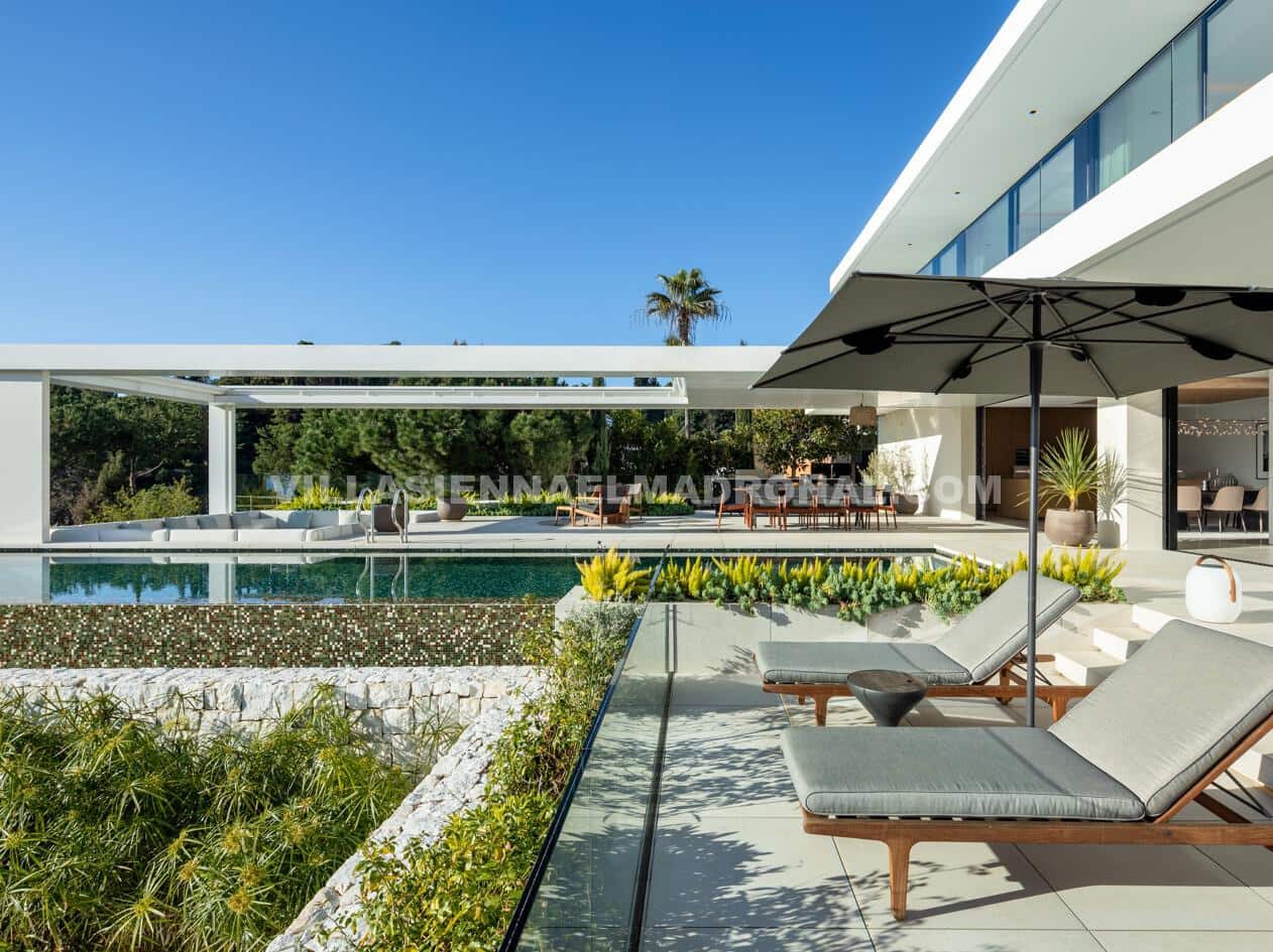 8 Zimmer Villa zu verkaufen in El Madronal mit Garage - 11.500.000 € (Ref: 9669375)